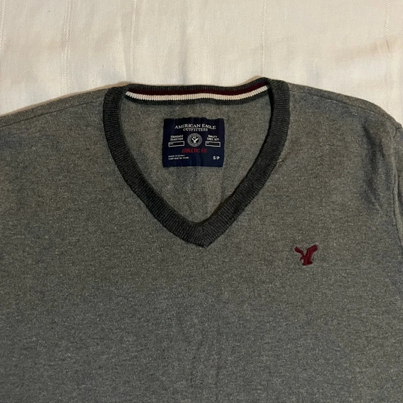 🖤 Men’s American Eagle Outfitters Sweater🖤 - Picture 3 of 4